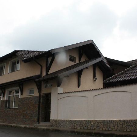Casa Ianis Hotel Brasov Bagian luar foto