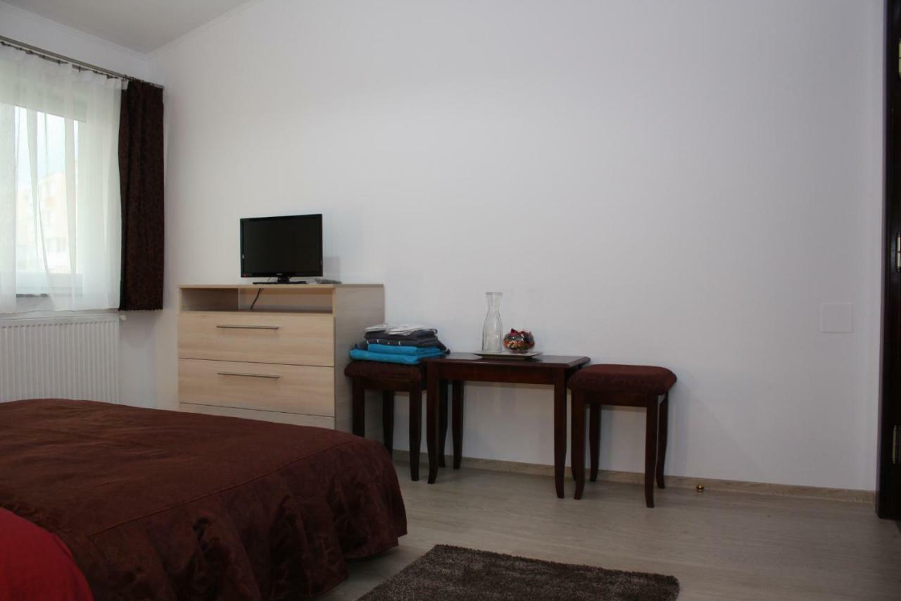 Casa Ianis Hotel Brasov Bagian luar foto