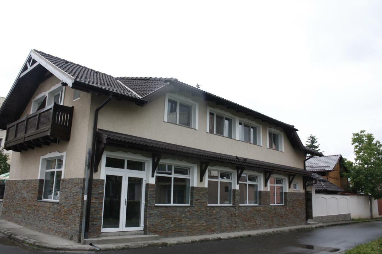 Casa Ianis Hotel Brasov Bagian luar foto