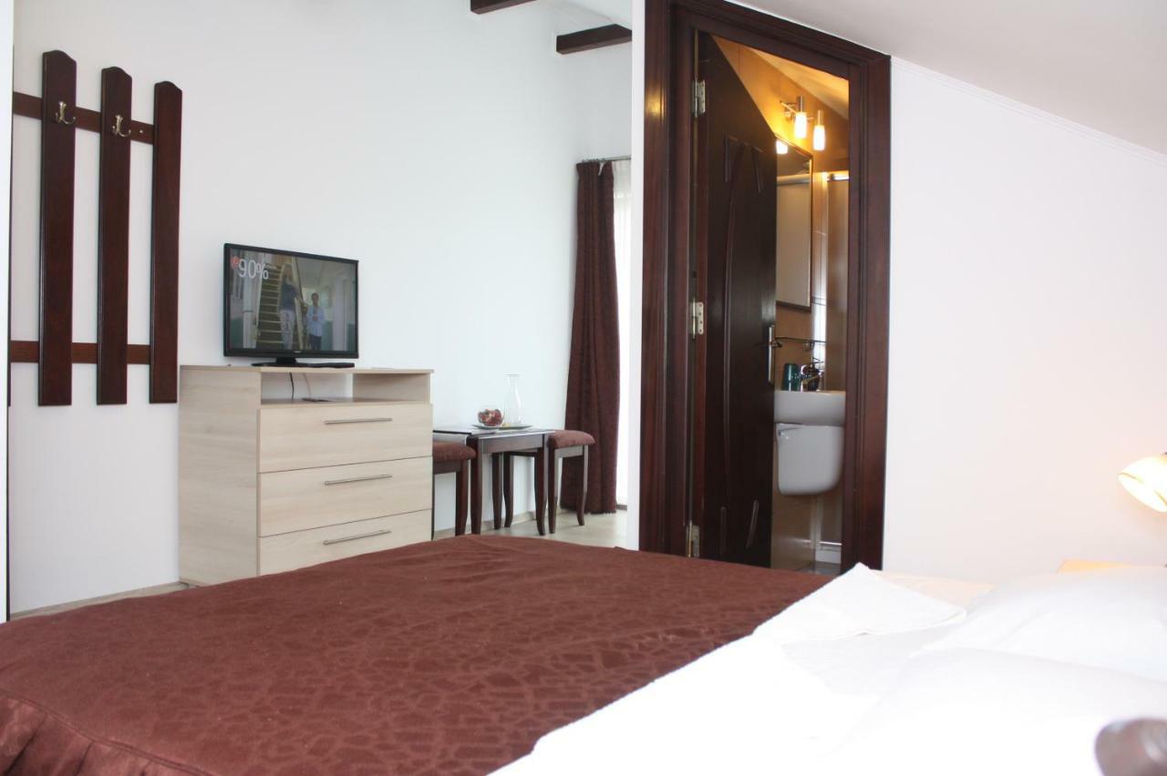 Casa Ianis Hotel Brasov Bagian luar foto